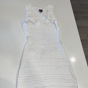 2B Bebe - White Open Back Fitted Dress